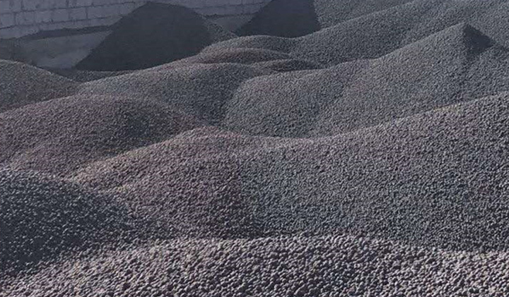 燒結(jié)球團為什么加煤粉？HLM1250中速煤磨機生產(chǎn)球團用煤粉200目，D80全通過