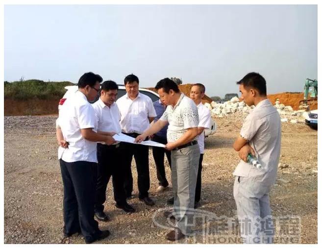 重鈣磨粉機,重鈣,HCH1395,超細環(huán)輥磨,武宣碳酸鈣 重鈣磨粉機,重鈣,HCH1395,超細環(huán)輥磨,武宣碳酸鈣